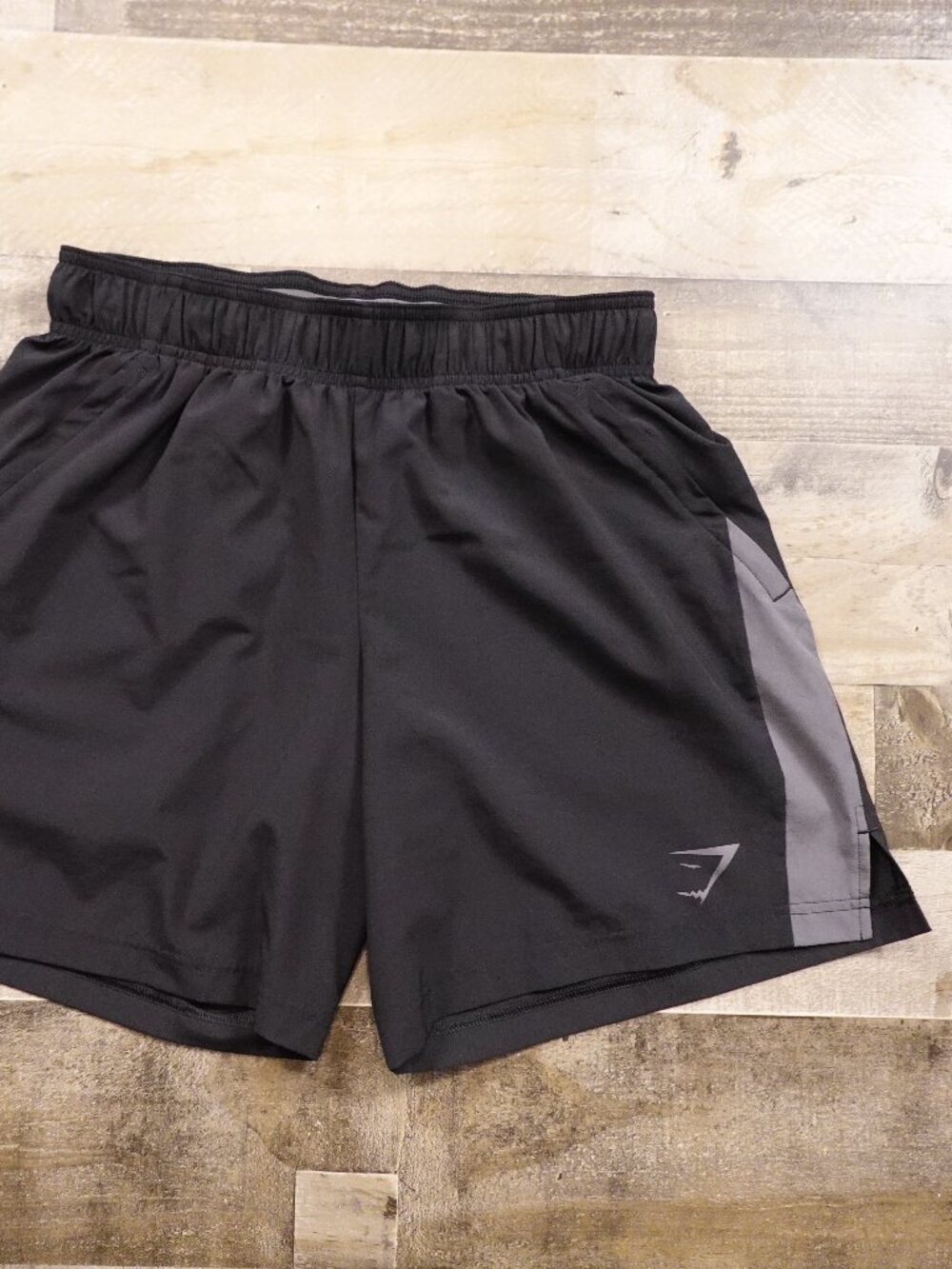 Gymshark Sport 7" Training Shorts Men’s‎ Small Black Gray Athletic Running